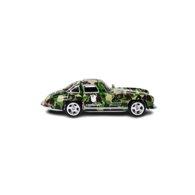 Hot Wheels x BAPE 55 Mercedes-Benz 300SL Green