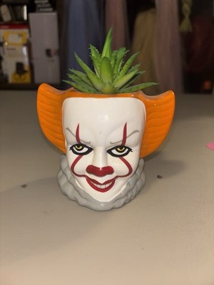 Silver Buffalo IT Pennywise Ceramic Planter Orange White Horror Film Decorative