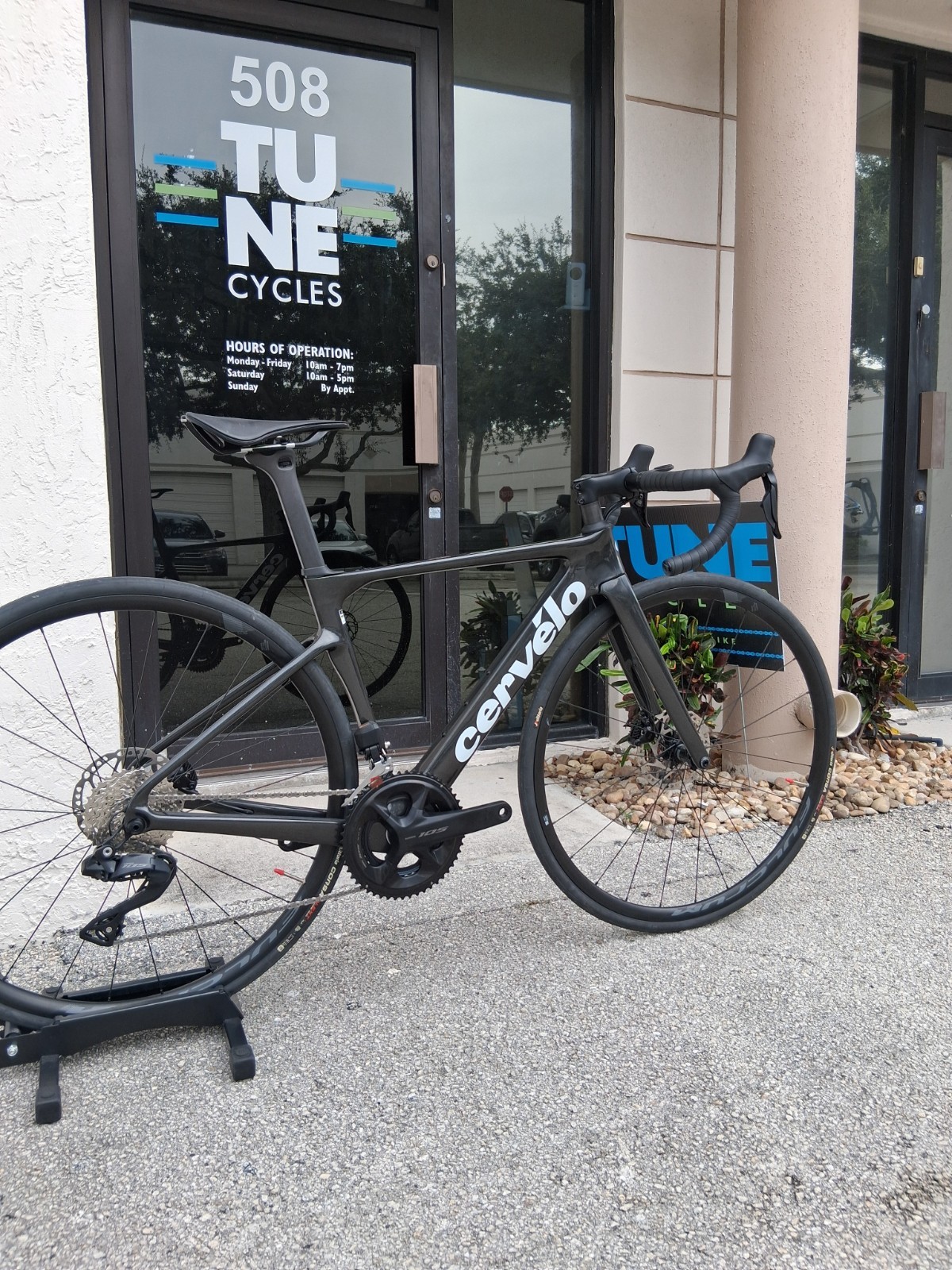 Brand NEW 2024 48cm Cervelo Soloist, Shimano 105 Di2, Fulcrum, Vittoria,