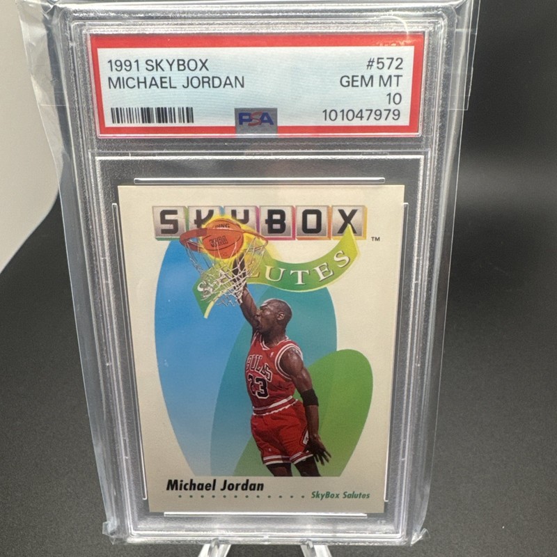1991-92 Skybox - Michael Jordan #572 Salutes PSA 10