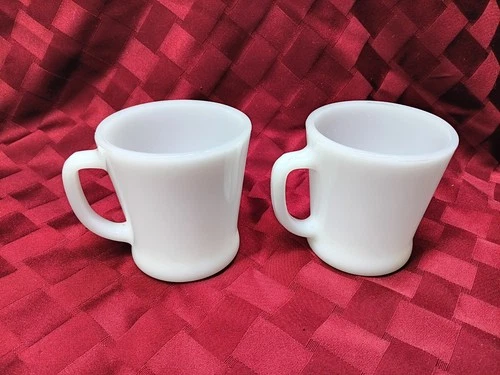 Set Of 2 Vintage Fire King Anchor Hocking Oven-Proof Coffee Mug Cup Milk Glass