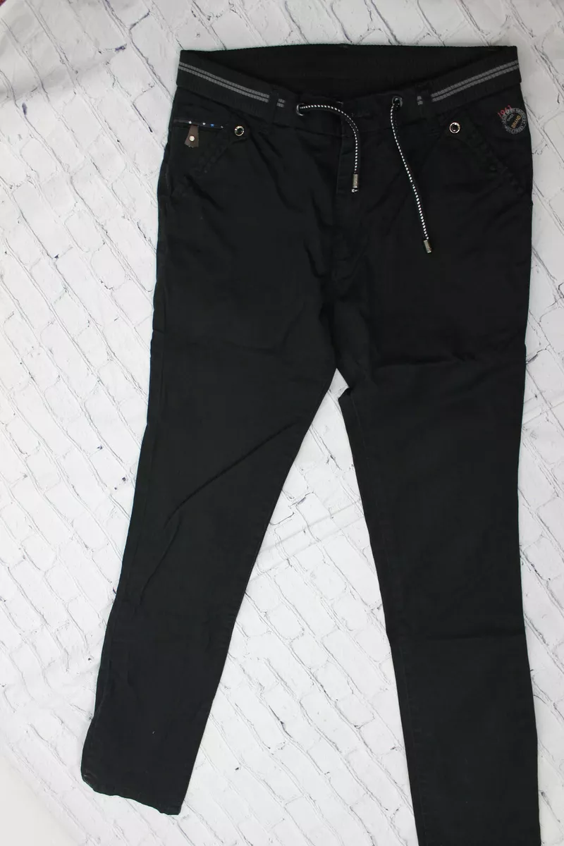 Pantalones rectos para hombre Urban District Alcott negros con cord n talla 31