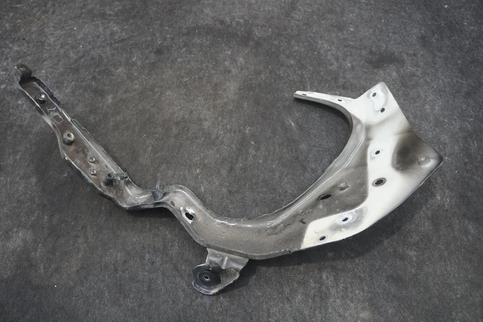 Marco de soporte de soporte de faro delantero derecho 3W0805072 Bentley Continental GT 05 Foto 3 de 4