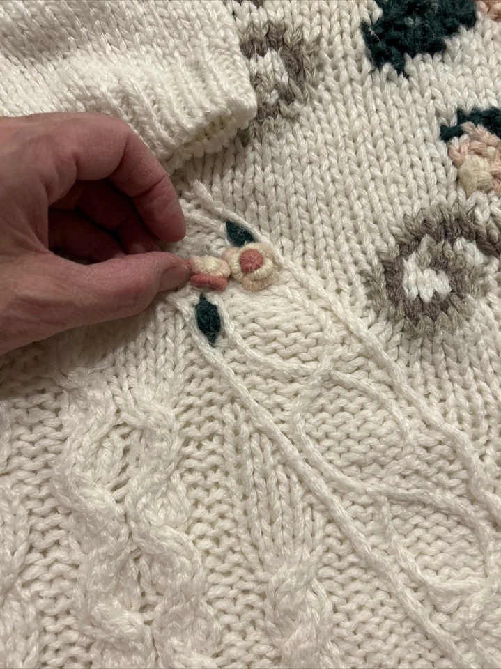 VTG 90s 3D Womens Sweater Sz Med Floral Grannycore Cottage Core Coastal Grandma - Image 4 of 4