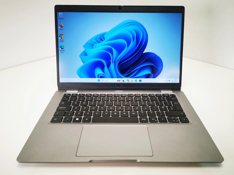 Dell Latitude 5330 · i5-1245U · 16GB · 256GB, photo 1 of 5
