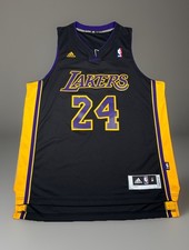 Ultimate Los Angeles Lakers Collector and Super Fan Gift Guide 52