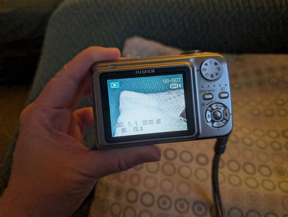 Fujifilm FinePix A805 8.3MP Digital Camera, Blue - Tested, photo 2 of 3