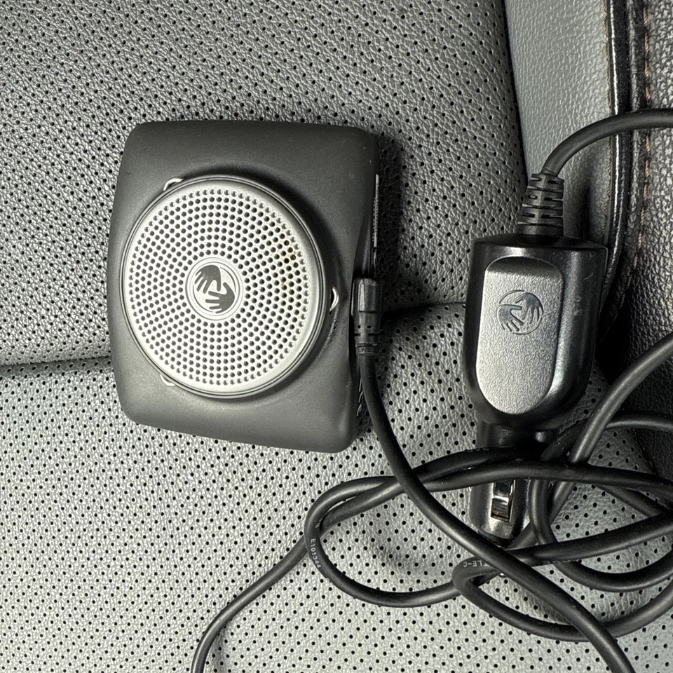 TOMTOM One 4EE0 GPS Navigation System 3.5" Touch screen Bundled w/ Cable Tested - Image 3 of 3