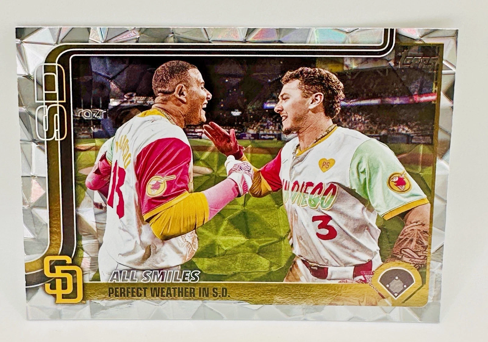 2025 Topps Series 1 All Smiles Perfect Weather in S.D. #143 Diamante Foil Padres