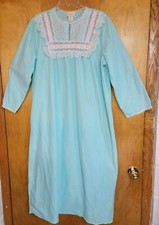 VINTAGE GOTHAM New York Night Gown Size 46 chest Lite Blue Granny Core