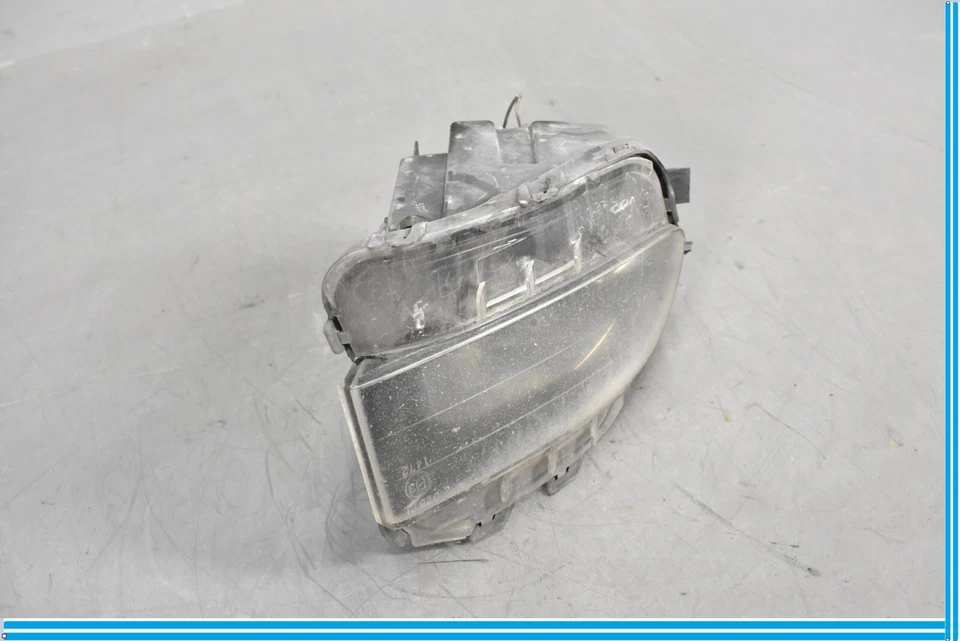 LEXUS GS300 GS350 GS430 FOG LIGHT RH 06-11 OEM PASSENGER - Image 2 of 4