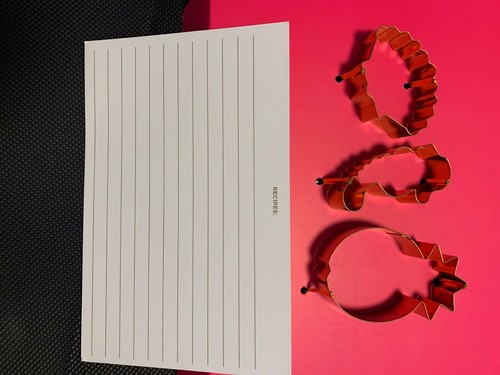 LILLY PULITZER COOKIE CUTTERS!! BRAND NEW! NEVER USED! PINEAPPLE, SEAHORSE,SHELL - Picture 21 of 24