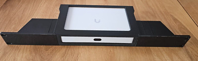 Ubiquiti UniFi UCG-Fiber 19'' 1HE Rack Mount (Cloud Gateway Fiber)