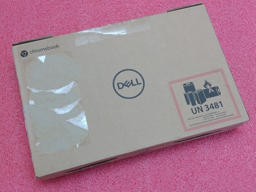 Dell Chromebook 11 3100 N4020 4GB RAM 32GB Hard Drive New Open Box w/ Adapter - Picture 2 of 6