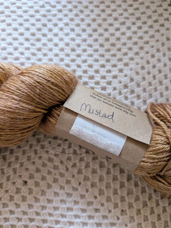 LITLG Life in the Long Grass seda merino calcetín hilo 425yd amarillo mostaza Foto 3 de 4