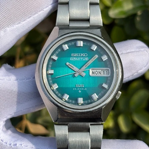 Vintage Seiko 5 Actus SS Automatic Turquoise Dial Japan Made Men Watch 6106-7690