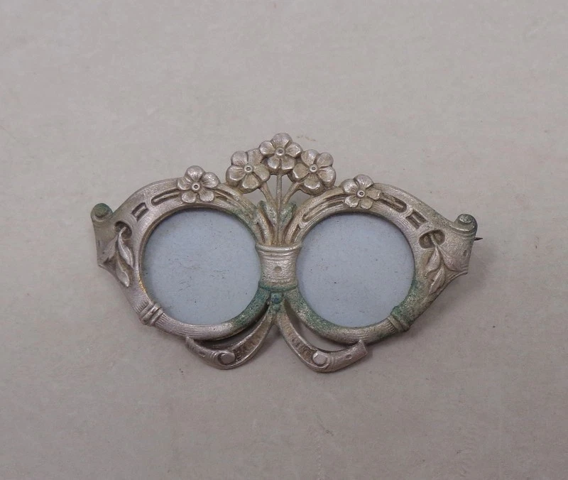 Broche Ancienne Argentée Porte-photo - Art Déco - Bijou Vintage Pour Femme 2742
