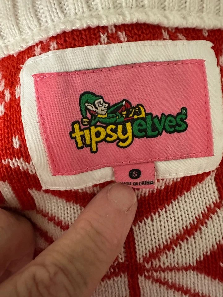 TIPSY ELVES 红色白色跳跃驯鹿丑陋圣诞针织衫 S — 第 4/4 张图片
