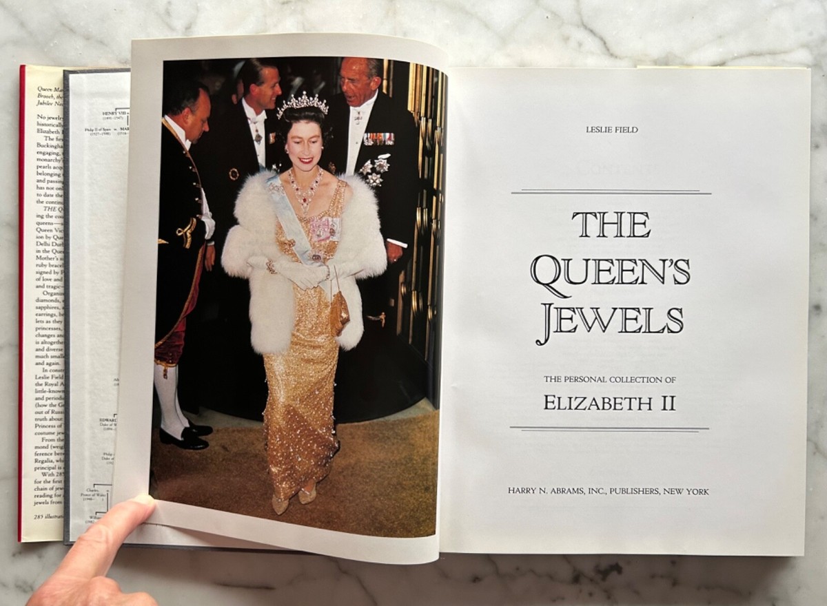 QUEENS' JEWELS ハードカバー 書籍 QUEENS´ JEWELS ハードカバー 書籍