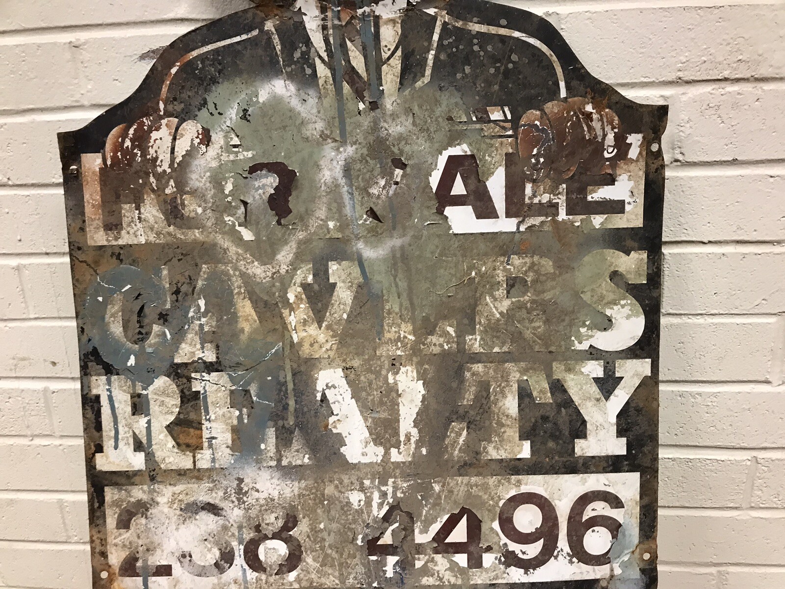 ANTIQUE VTG MAN SHAPED METAL REAL ESTATE SIGN 2 SIDED 20” X 36” CAVERS