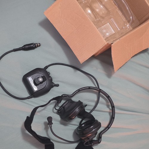 Cyber Acoustics 1100 Series Black Headband Ear-Cup Headset 3.5mm Boom Microphone