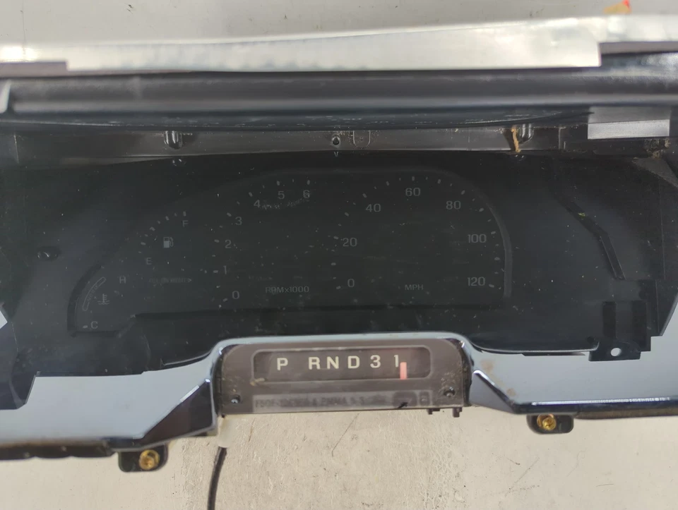 Lincoln Continental 2002 velocímetro cuadro de instrumentos medidores ZJBZA Foto 4 de 4