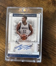 2016-17 Panini National Treasures - Penmanship Karl-Anthony Towns #33 /25 (AU)