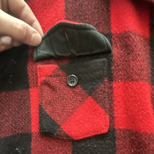 Vintage Woolrich Men's 2XL/3XL Red Black Plaid Shirt Jacket Button Pockets 53 image 3