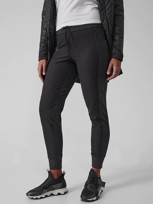 Athleta Headlands Hybrid Trek Jogger Pants Womens 4 Black Pull On Stretch