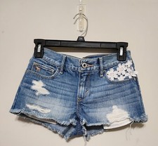 NWT Abercrombie Kids Girl's Junior's Short Denim Blue Jeans Flower Accent Sz 14