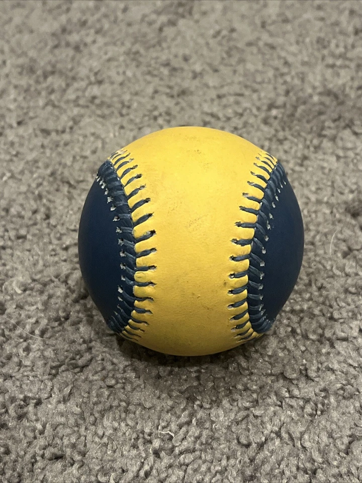 VINTAGE LEVIS AND DOCKERS BASEBALL RARE ADVERTISEMENT BASEBALL FOR LEVIS Green - Image 3 of 4