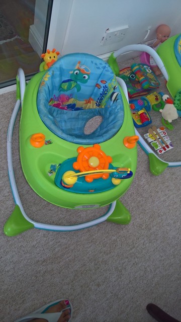 baby einstein baby neptune ocean explorer walker