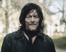 NORMAN REEDUS signed autograph 20x25cm THE WALKING DEAD in person autograph COA