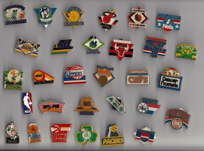 12st Sport Pin Badge Basketbal Voetbal Voetbal Volleybal Badminton Tafeltennis Broche Badge Rugzak Sjaal, IJzer