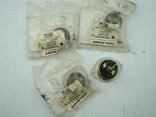 (4 pcs) Arrow Hart Midget Locking  Outlet Flanged 15A 125V 2P 3W 7596