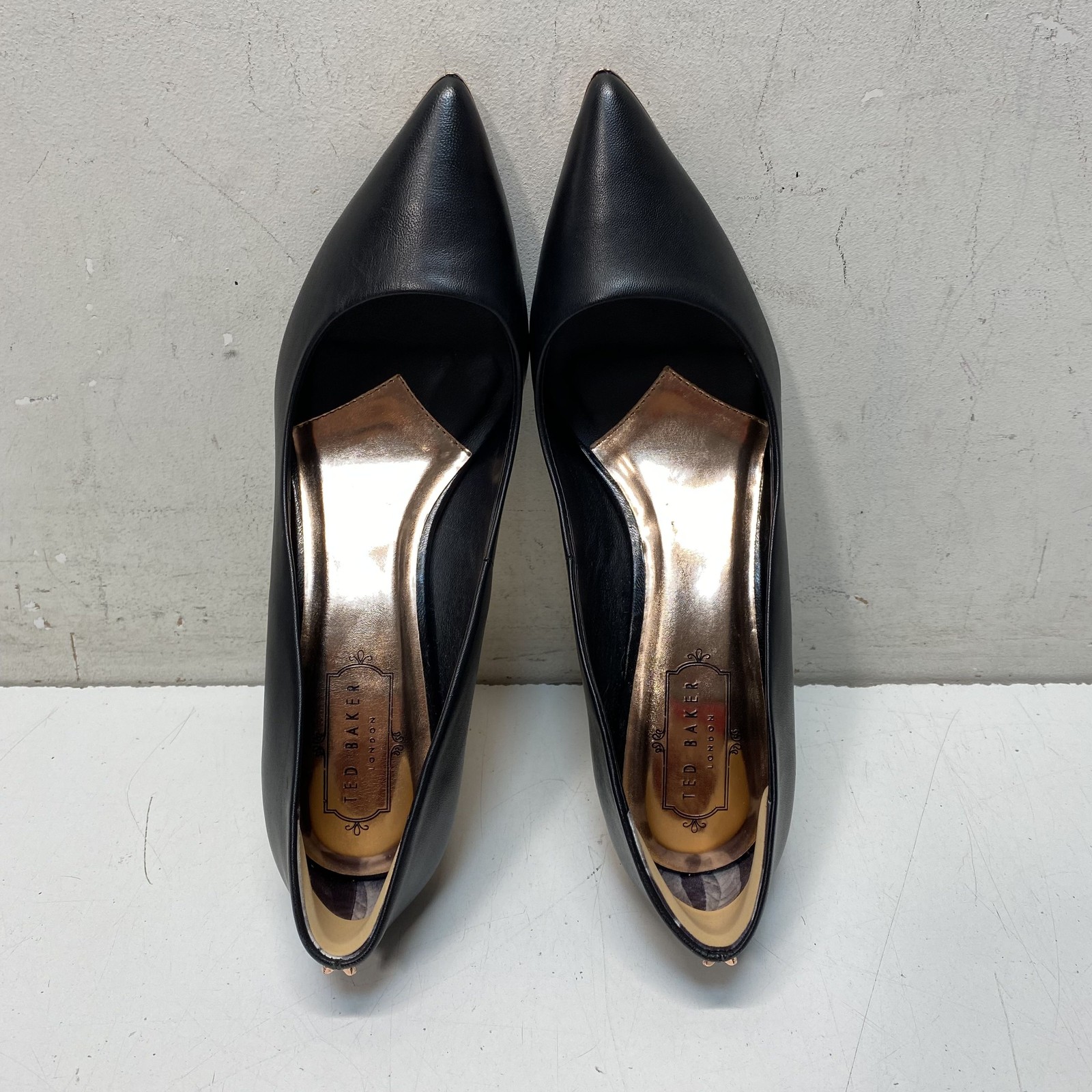 Ted Baker Black Solid Pointed Toe Pumps Heels Wom… - image 5