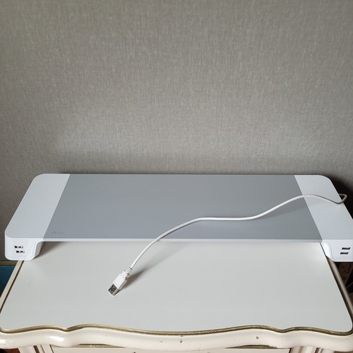 iHome Perfect Posture Monitor Stand Riser with 4-Port USB Hub for Apple iMac