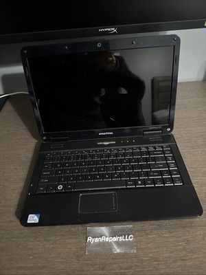 E-machines d725 Vintage laptop, Broken screen NO RAM NO HDD PARTS ONLY
