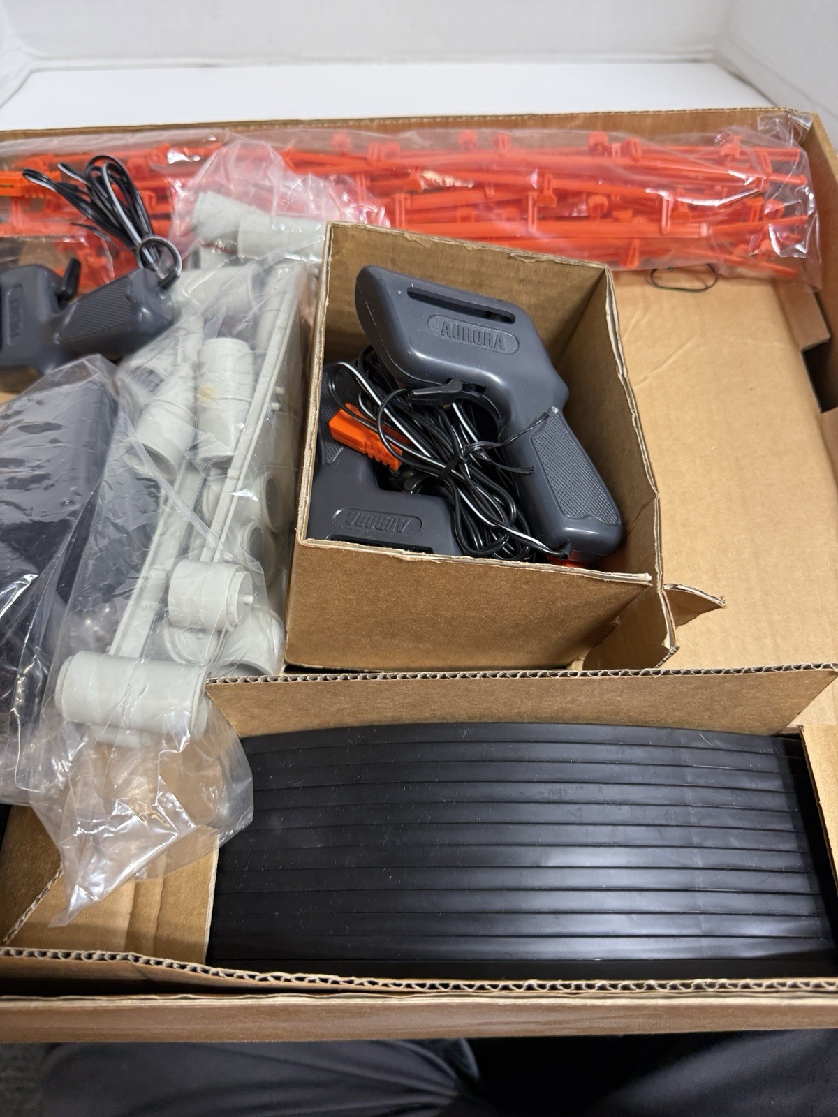 SLOT CARS TOMY TEAM AFX SUPER INTERNATIONAL RACE SET HO SCALE ROAD RACING