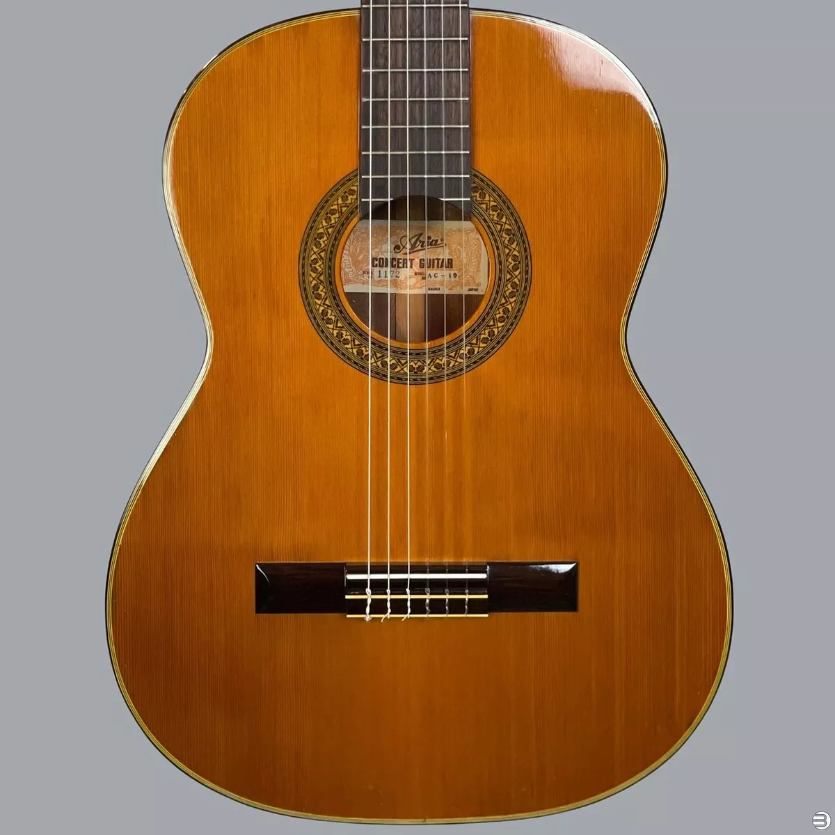 Aria ac 10 classical on sale guitar