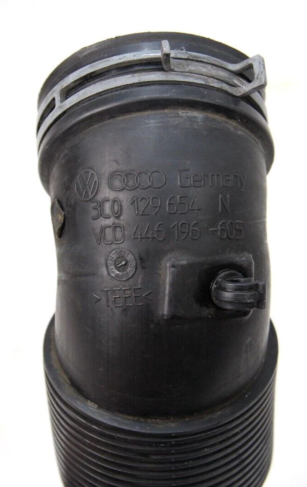 MANGUERA DE ADMISIÓN DE AIRE OEM con sensor - 2005-2006 VW Jetta TDI 1.9 BRM - 3C0129654N Foto 3 de 3