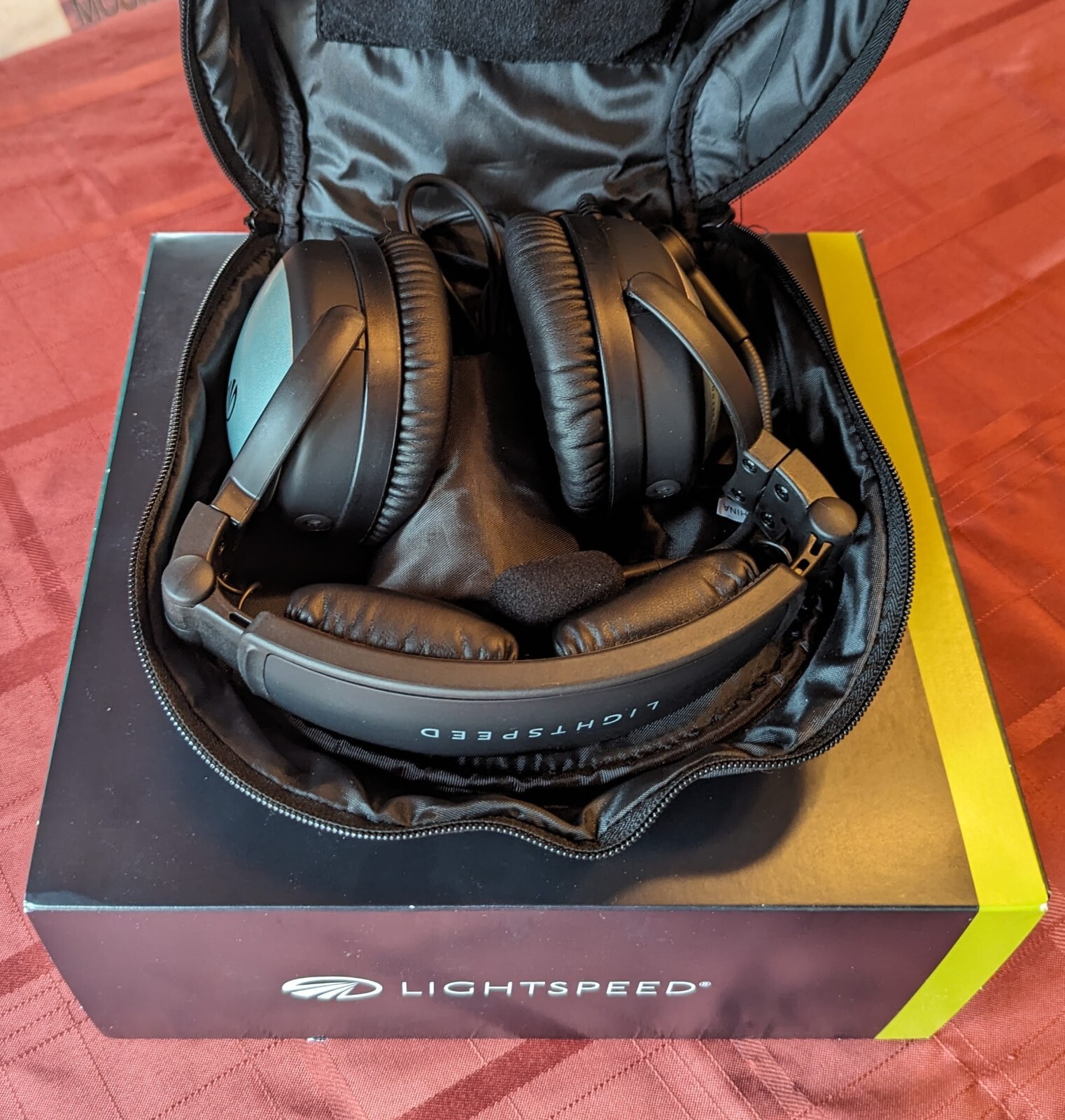 Lightspeed Aviation Sierra ANR Aviation Headset GA/Dual Plug 4000 [LIKE