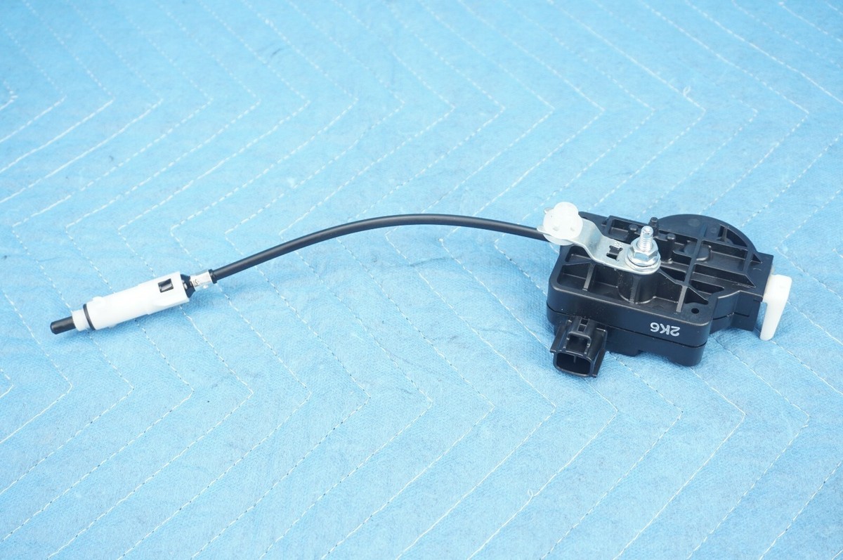 ルンバ Lexus GX460 Fuel Door Lock w/ Actuator 77030-60010 2010-2023 OEM