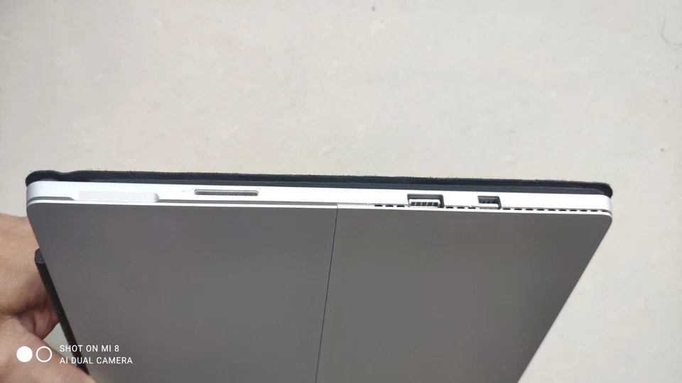 Microsoft Surface Pro 4 128GB SSD Wi-Fi 12.3'' Tablet - Silver (1724) - Image 3 of 4