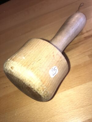 Nr.25 old tool, altes Küchenwerkzeug Volkskunst Stößel Pürierpresse Vintage