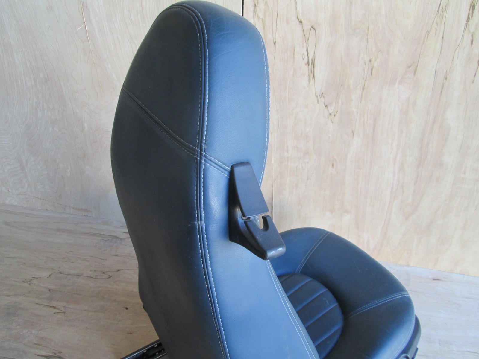 Maserati Coupe - RH / Passenger Seat w/ Rails / Guides  # 9811008