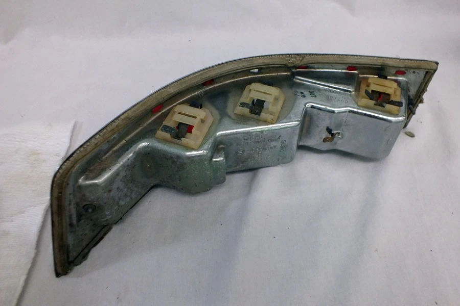 Carcasa lente luz trasera derecha Porsche 911 912 de colección SWB Bosch 1965-1968 original Foto 2 de 4