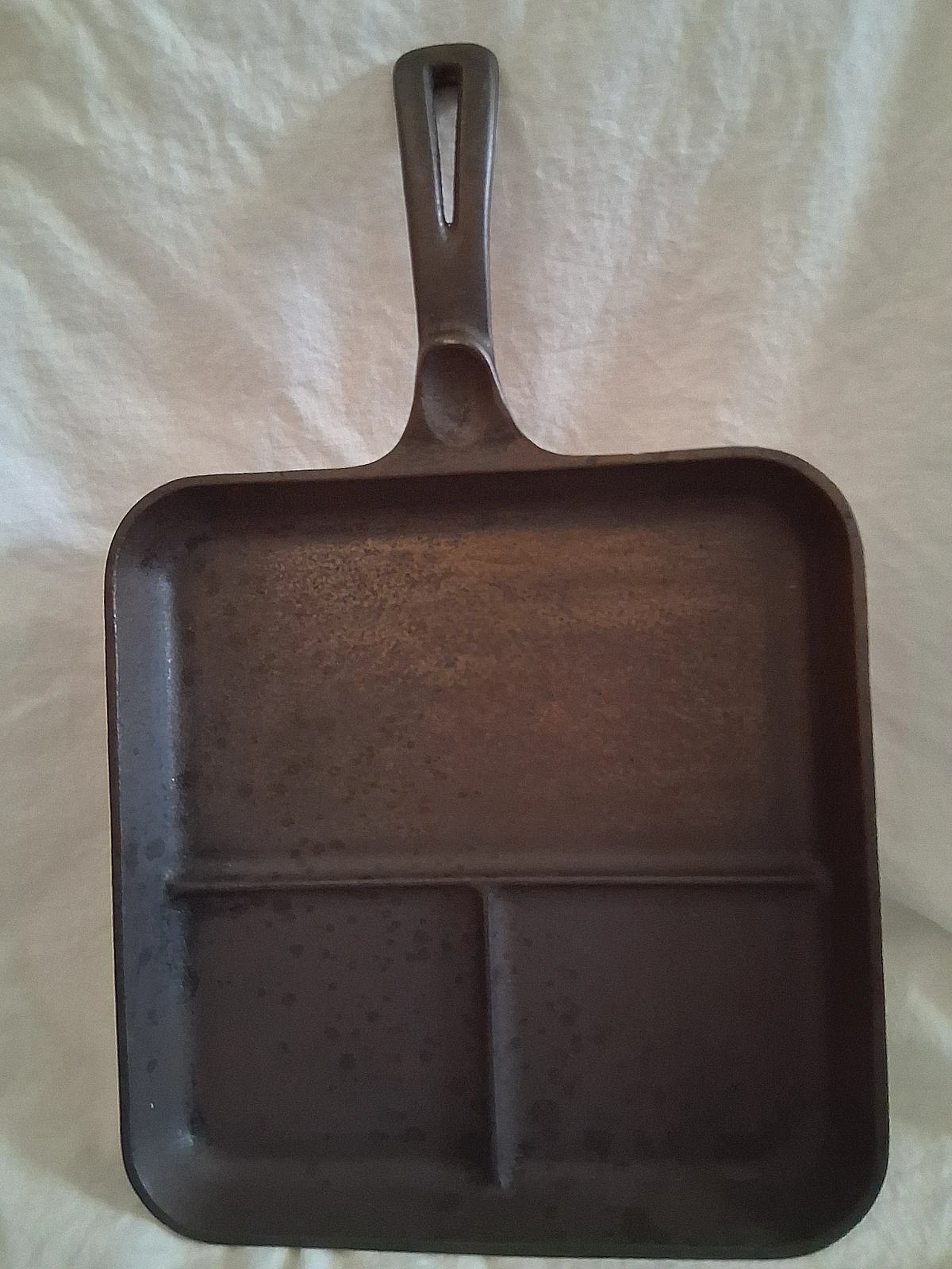 VINTAGE WAGNER WARE SIDNEY CAST IRON BACON AND EGG BREAKFAST SKILLET 1101D