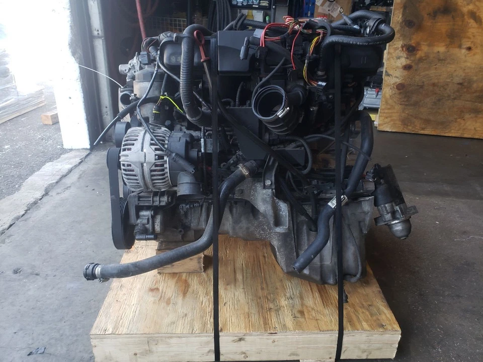 M54B25 Engine with Accessories - 2001 BMW 325CI Manual 2.5L 275000 kms 01-02 OEM - Image 4 of 4