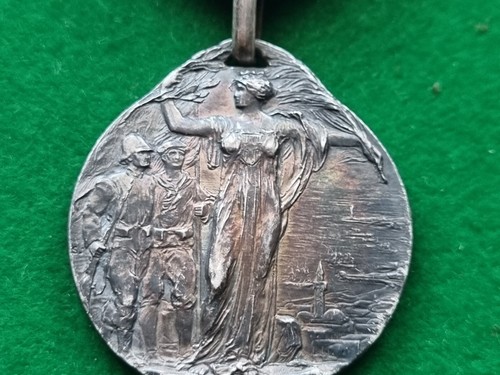 MEDAGLIA ARGENTO ASTI COCCONATO AI PROPRI FIGLI MANDAMENTO REDUCI CAMPAGNA LIBIA - Foto 18 di 23